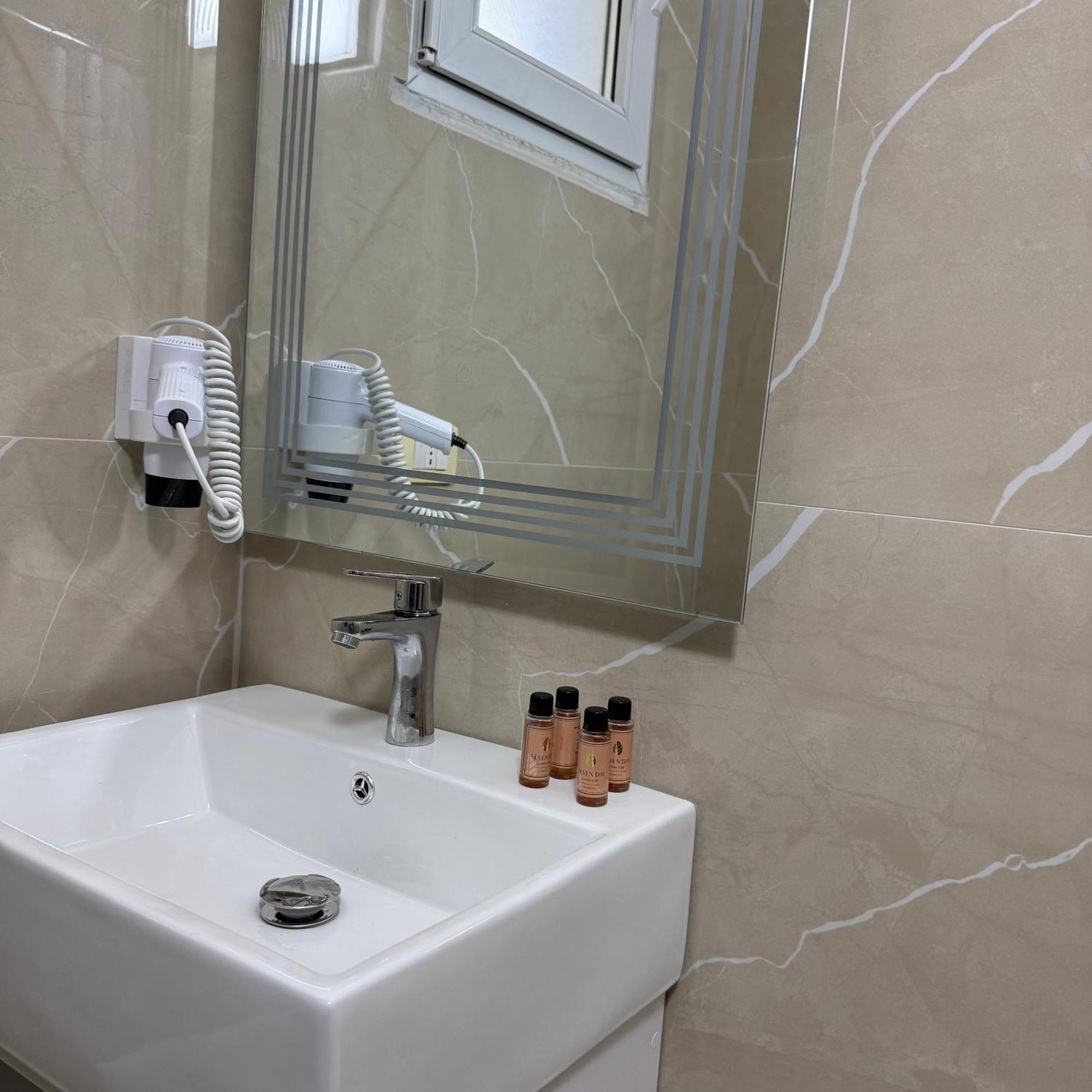 Hotel Amantia โอริคูม ภายนอก รูปภาพ